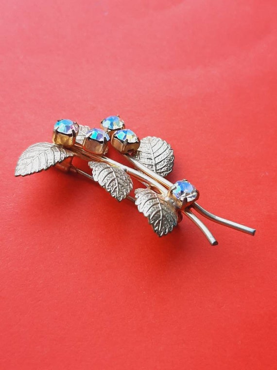 Vintage detailed gold plated floral brooch with f… - image 3