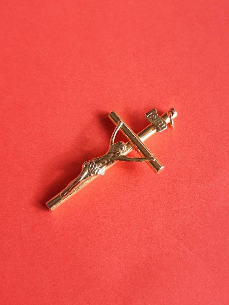Religious vintage Italian Catholic beautiful gold plated cross pendant charm of Jesus Christ Crucifix