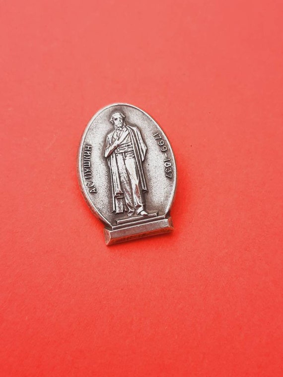 Vintage pin badge of Alexander Pushkin 1799-1837,… - image 3