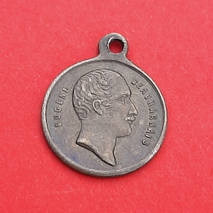 Antique French bronze medal pendant of Victor Emmanuel III of Italy, Emperor of Ethiopia