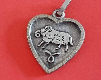 Vintage silver plated heart aries charm, silver plated Aries heart charm, zodiac sign Aries heart pendant charm, vintage zodiac aries charm