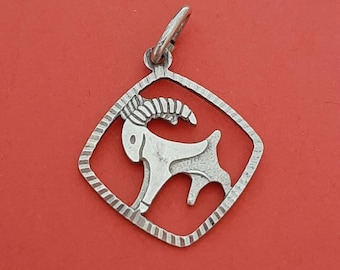 Vintage silver hallmarked Capricorn charm, pendant of the zodiac sign Capricorn, vintage Capricorn pendant, retro silver capricorn charm