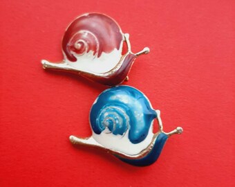 Vintage gold plated and enamel garden snail brooch, cloisonné snail brooch, vintage enamel snail brooch, old brooch garden snail