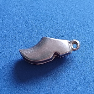 Ciondolo zoccolo vintage olandese con marchio di garanzia, scarpa in legno d&#39;argento dell&#39;Olanda, ciondolo zoccolo Olanda, ciondolo souvenir Olanda in argento