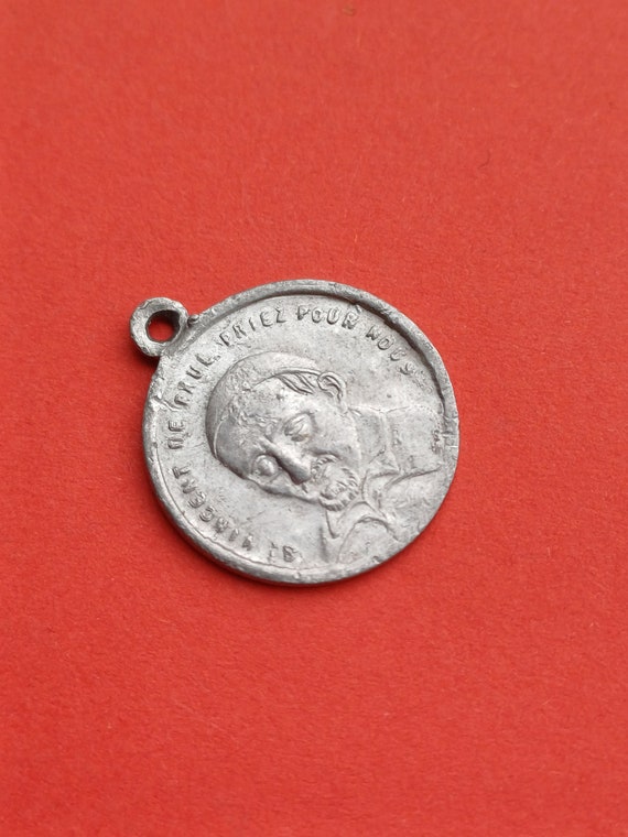 Vintage religious Catholic French aluminum medal … - image 4