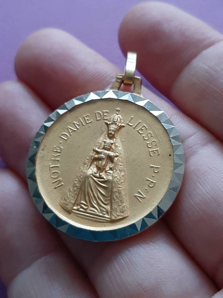 ANCIENNE MEDAILLE RELIGIEUSE NOTRE DAME de LA DELIVRANDE (14) en ARGENT