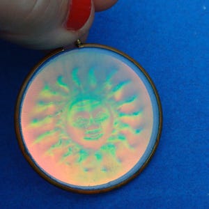 Vintage hologram pendant charm, vintage hologram charm of a sun, hologram charm, old holographic charm