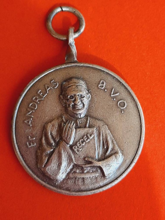Vintage religious Catholic Dutch silver plated me… - image 8
