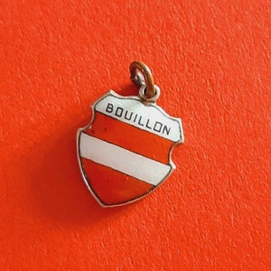 Escudo de viaje vintage plateado y esmalte de Bouillon Bélgica, encanto Belgique, colgante de Bouillon de esmalte, Souvenir de Belgique