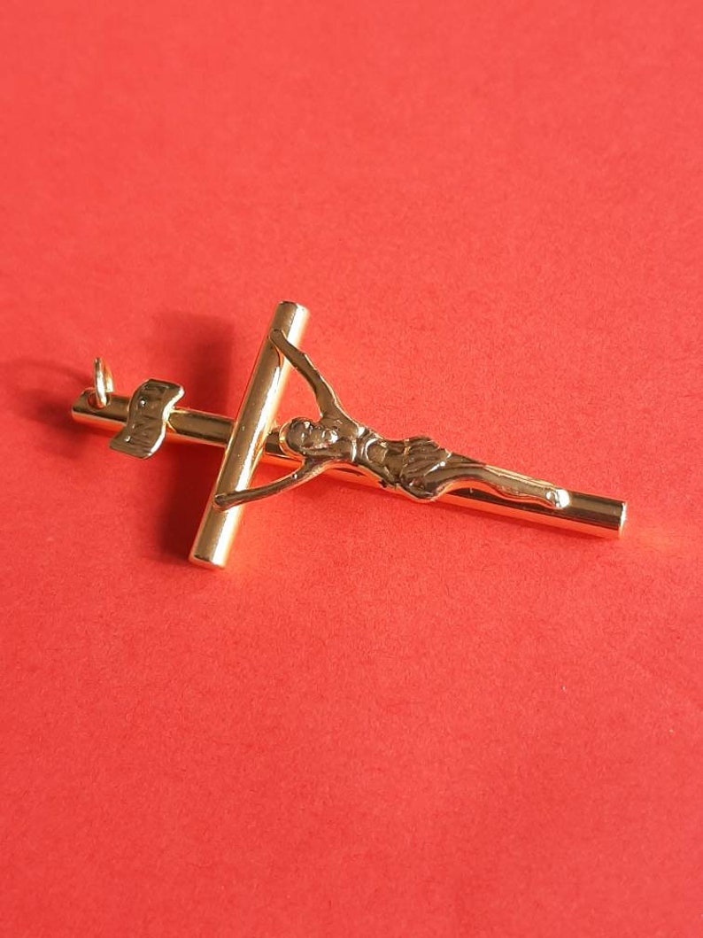 Religious vintage Italian Catholic beautiful gold plated cross pendant charm of Jesus Christ Crucifix