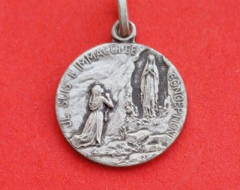 Vintage religious Catholic French matt silver plated medal pendant of a praying Our Lady of Lourdes, old medal Mary Apparition