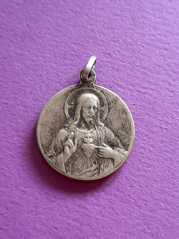 Vintage religious medal pendant of Notre Dame of Mont… - Gem