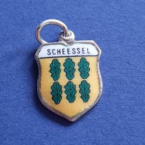 Ciondolo scudo da viaggio vintage in argento 800 e smalto di Scheesel, Scheesel Germania, souvenir Scheesel