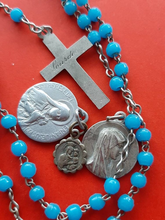 Vintage assortment of religious Catholic items, rosar… Gem