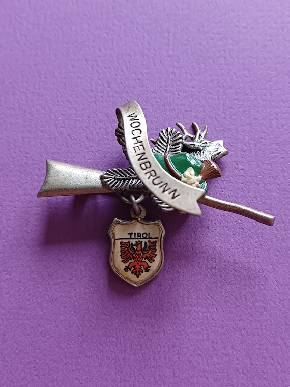 Chasse - Tete de CERF avec fusil broche de chapeau de chasse MUNCHEN