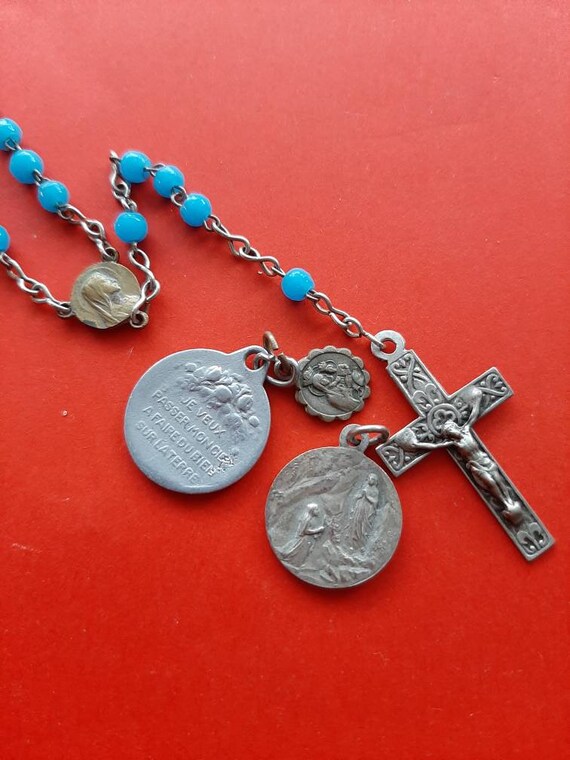 Vintage assortment of religious Catholic items, rosar… Gem