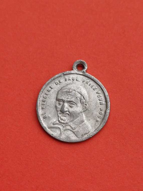 Vintage religious Catholic French aluminum medal … - image 3