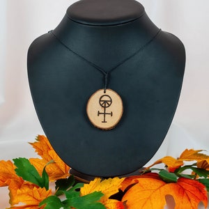 Wood Pendant - Wooden Pendant - The Black Eye - Marbo