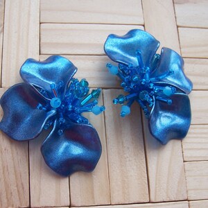unique Flower button burst blue clip on earrings, emerald green red beaded clips,fireburst  inspired, gift for her,handmade