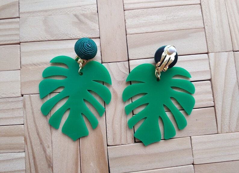 Monstera Leaf Dangly Drop Earrings Monstera Bonbon Etsy