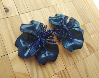 unique large Flower button burst navy blue  clip on earrings, black bronze beaded fireburst, gift,handmade