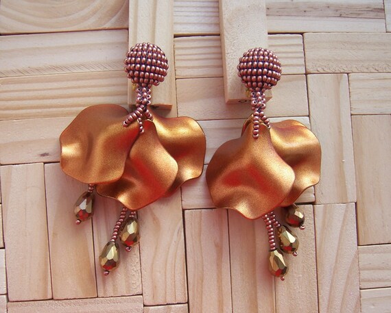 Impatiens earrings deals
