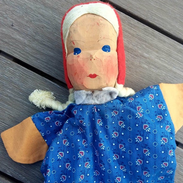 Vintage Spiel Gut wooden head hand puppet/1970s/Little Red Riding hood/gc/Germany