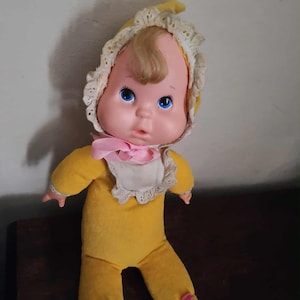 Poupée vintage Baby Beans Mattel 1970 – 11 pouces – jaune