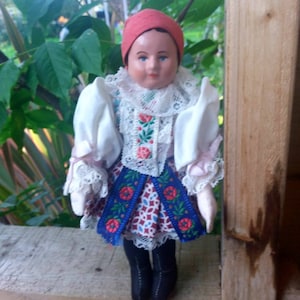 Wonderful costume doll, great condition. 1960s