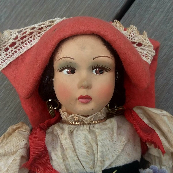 Bonita muñeca de disfraz italiano de 11"/con etiqueta/década de 1950/gc