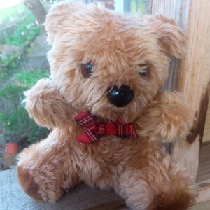 9&quot; sitting bear by B&J Toys/ gc/1980s great present