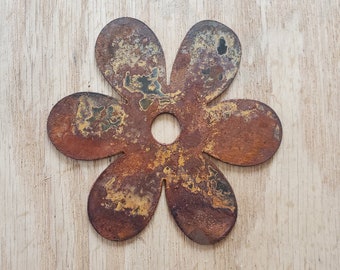 Rusty Metal Flower Head 4 Inch Tall Fall Decoration Art