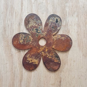 Rusty Metal Flower Head 4 Inch Tall Fall Decoration Art