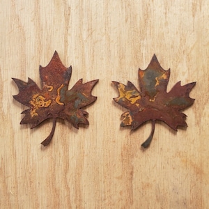 Metal Maple Leaves 3.5 Inch Rusty  Fall Decoration Art