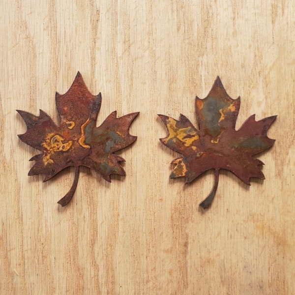 Metal Maple Leaves 3.5 Inch Rusty  Fall Decoration Art