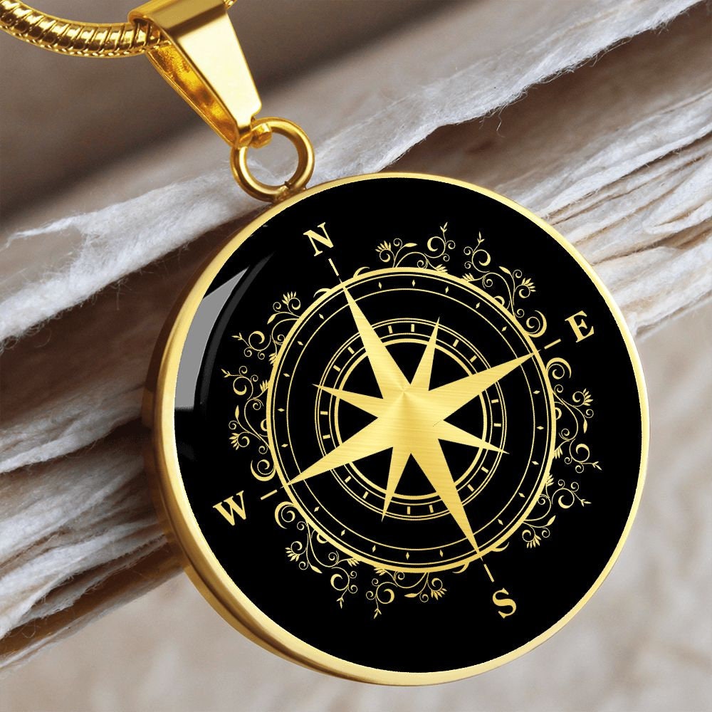 Collana dea iside,nodo celtico e luna - Gioielli - Collane - di Bij