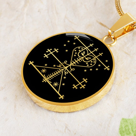 MM: Silver Maman Brigitte Veve Pendant