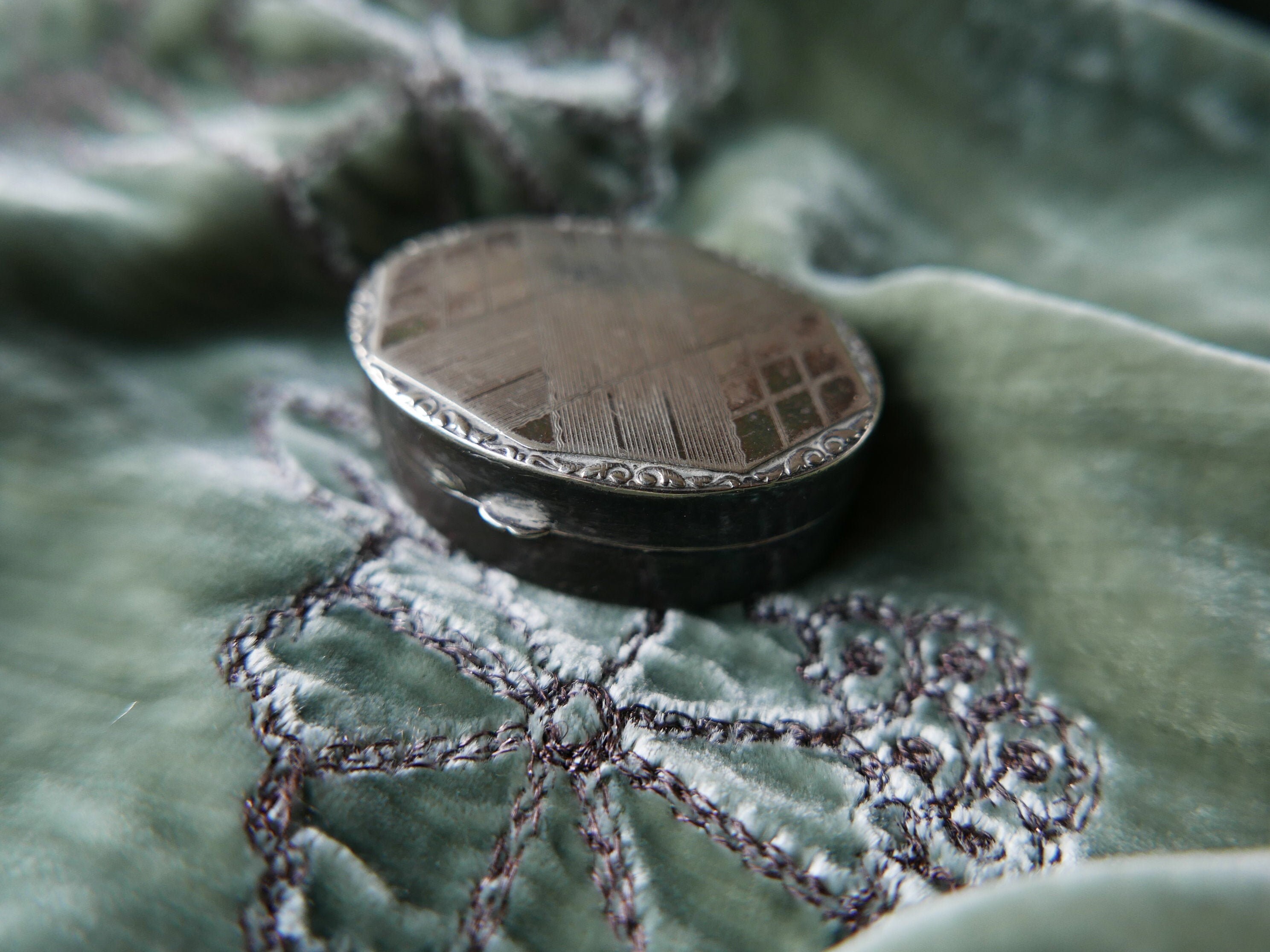 Hoka Silver Plate - Etsy