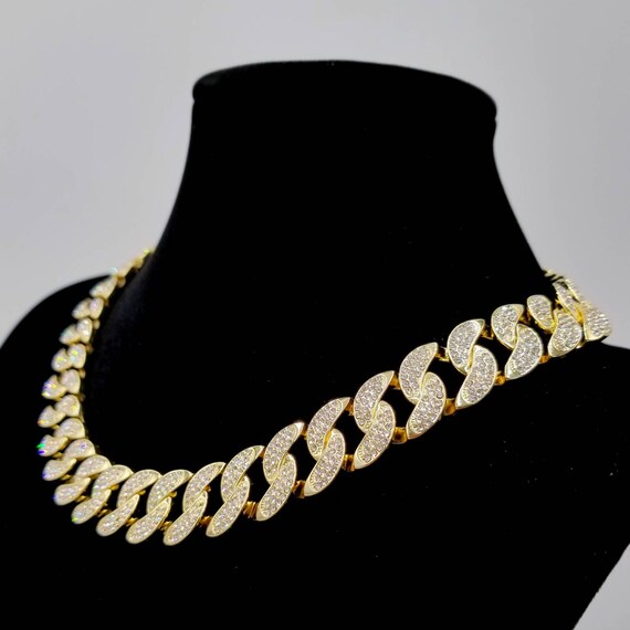18 MM 14 KT THICK SOLID MIAMI CUBAN LINKS VVS1 CLARITY CRYSTALS FINEST QUALITY 18 MM 14 KT THICK SOLID MIAMI CUBAN LINKS VVS1 CLARITY CRYSTALS FINEST QUALITY