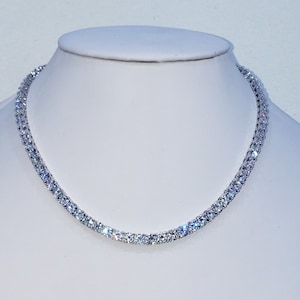 5mm vvs1 clarity Crystal's Tennis chain 14 kt white gold finish
