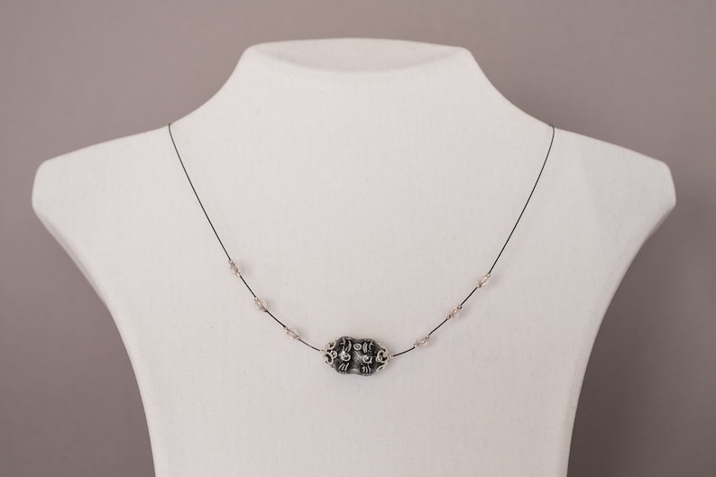 business look Czech relief pearl necklace with crystals and plug-in closure for women ladies very classy