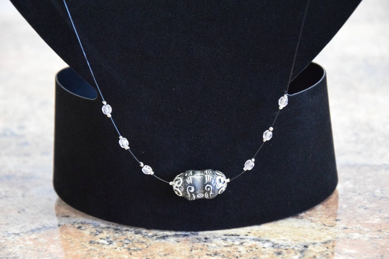 business look Czech relief pearl necklace with crystals and plug-in closure for women ladies very classy