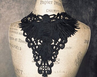 RavN Unisex Embroidered Neckpiece