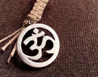 Om Symbol Yoga Keychain- Silver