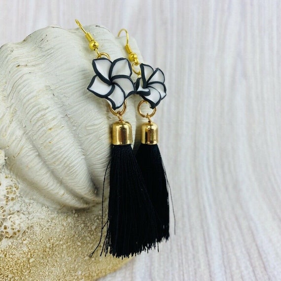 Black White Pansy Flower Tassel Dangle Earrings Gold Tone  display picture 3