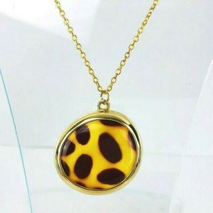 Vintage Tortoise Shell Round Gold Tone Pendant 35&quot; Chain Lucite Necklace
