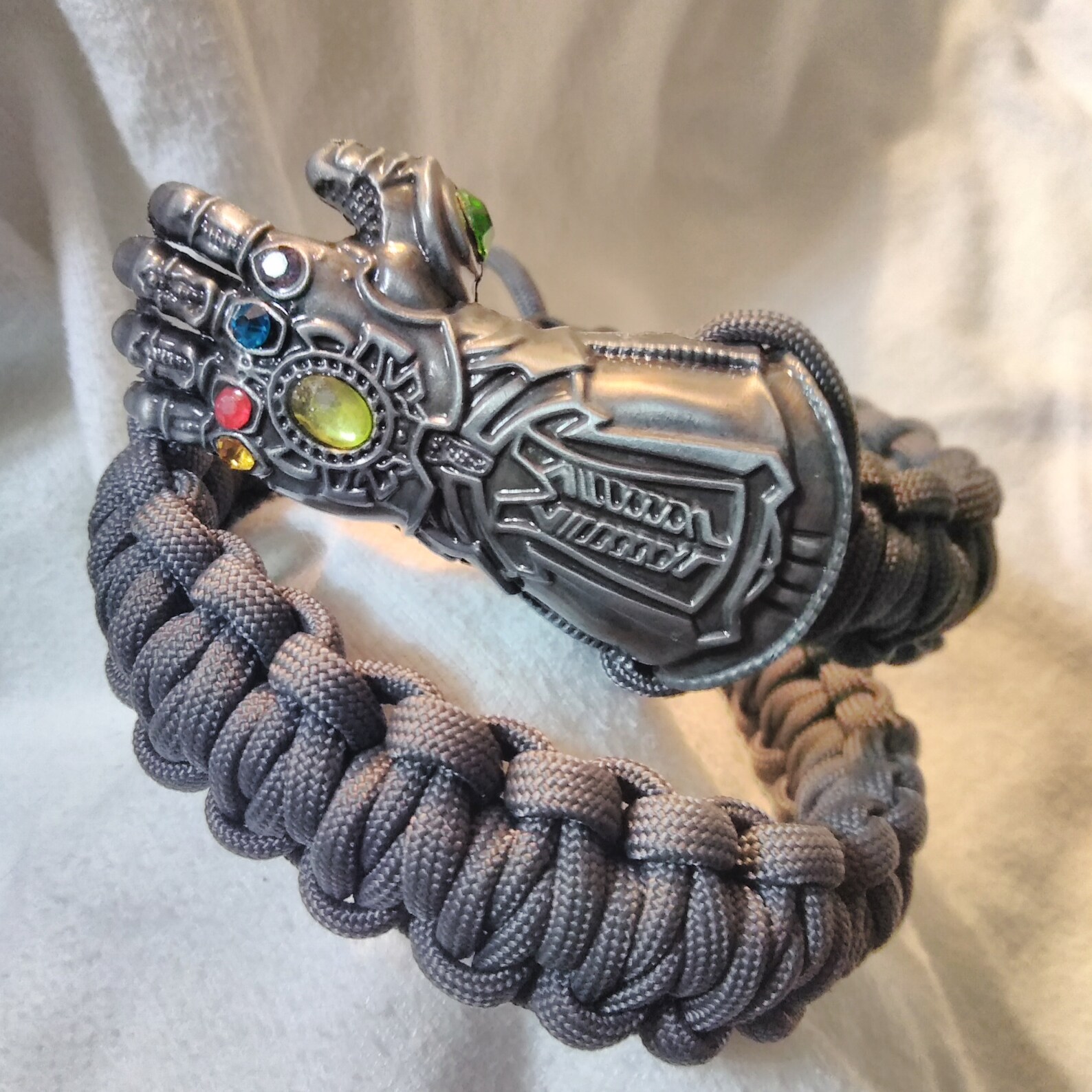 Infinity Gauntlet / Dog Collar / Silver Thanos Paracord Dog Collar