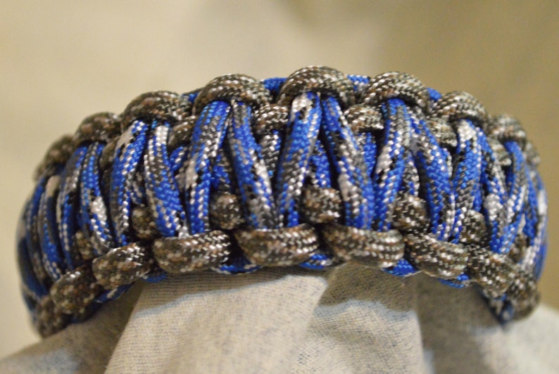 The Predator / Jungle Hunter Paracord bracelet / The Predator Etsy