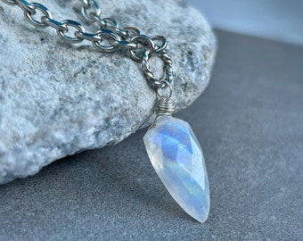 Rainbow Moonstone Necklace, Flashy Moonstone Pendant, Shield Shaped Moonstone Necklace Silver, Gift for Her