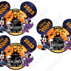 Peut inclure: Trois oreilles de Mickey Mouse Disney Wish Halloween on the High Seas 2023 avec des noms diff&eacute;rents&nbsp;: Evan, Danna et Vanessa. Chaque oreille a un motif de toile d&rsquo;araign&eacute;e violet et noir, une lune jaune avec des chauves-souris et un Mickey Mouse et une Minnie Mouse habill&eacute;s en costumes d&rsquo;Halloween.